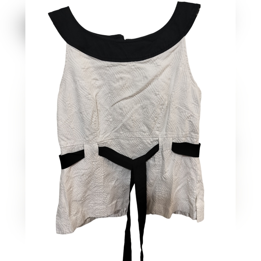 1769)Studio I Sleeveless Cotton Contrasting White Black Front Ribbon Top Size 14